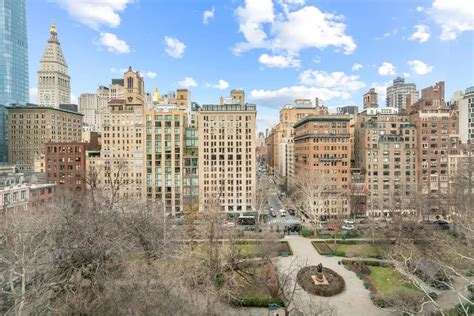 The Keys To Gramercy Park History And Full List Of Buildings With Park