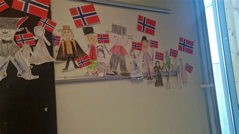 Politiets operasjonsleder rune hekkelstrand opplyser til dagbladet at de ikke er kjent med noe spontant 17. Kunst og håndverk Cicignon: 17 mai på 3 trinn.