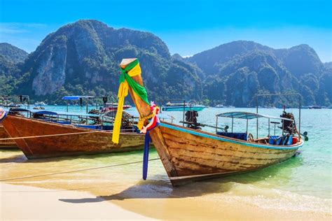 Clear Water Beach In Thailand Stock Image Image Of Railay Coast