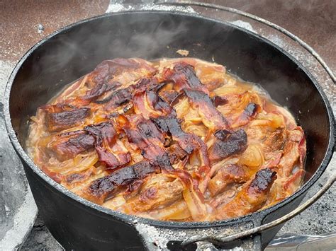 Schichtfleisch aus dem Dutch Oven