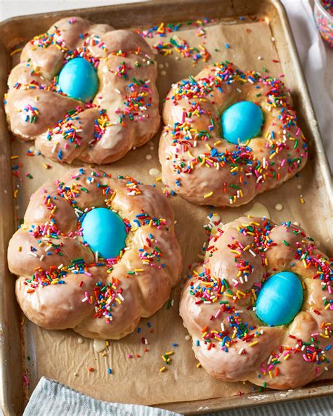 Get to baking with these sweet and savory recipes for easter bread, hot cross buns, biscuits and more. Traditional Sicilian Easter Recipes | Sante Blog