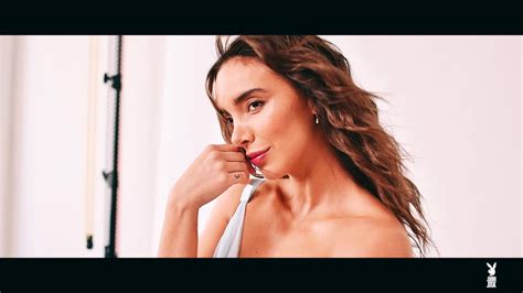 Daniela Cárdenas deslumbrante diosa griega YouTube