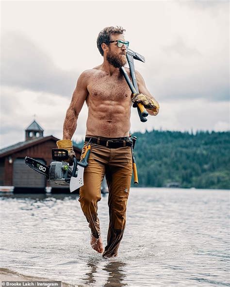 Brooks Laich Goes Shirtless And Poses With Tools In Thirst Trap