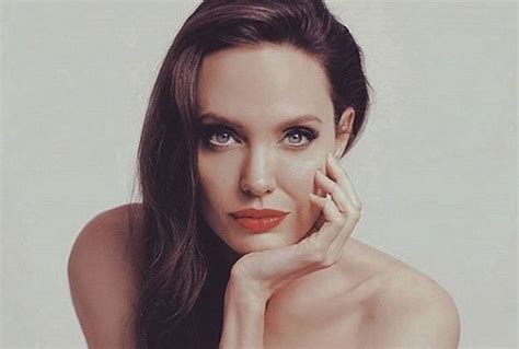 Tutto Su Angelina Jolie Età Peso Successi E Amori