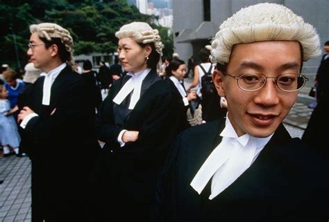 Do Lawyers in England Still Wear Wigs?