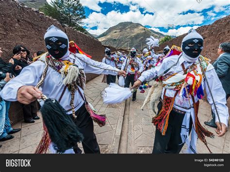 Pisac Peru July 16 Image And Photo Free Trial Bigstock