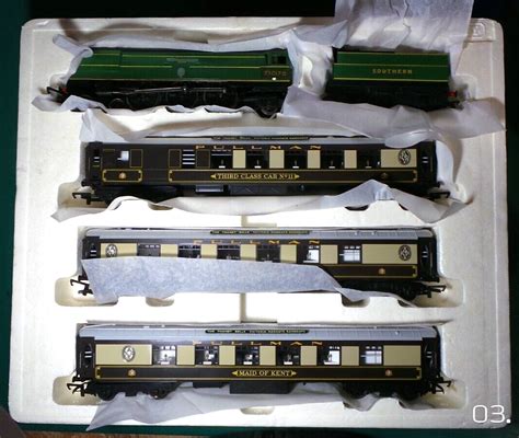 Hornby Oo Model Railway The Thanet Belle Train Pack Mantson With