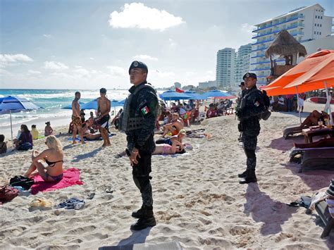 Us State Department Expands Travel Warnings For Mexicos Beachside Tourist Meccas Kuow News