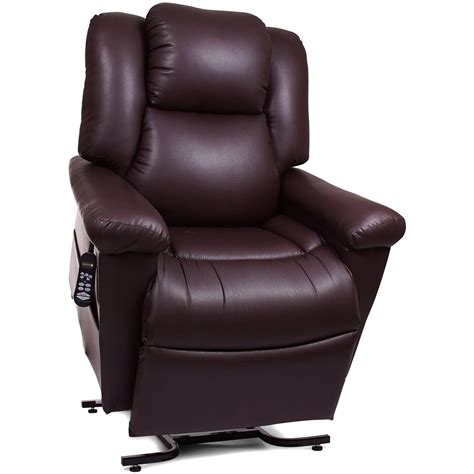 Thanks to their powerful lifting scootaround offers a great selection of lift chair recliners from leading brands like pride mobility and golden technologies. Golden - DayDreamer - PR632 - Maxicomfort | Lift chair ...