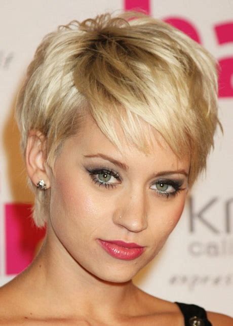 30 hottest and trendy bob haircuts for stylish look. Hairstyles for women in 30s