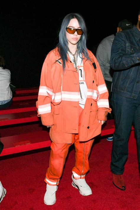 Descubrir 61 Imagen Billie Eilish Calvin Klein Vn