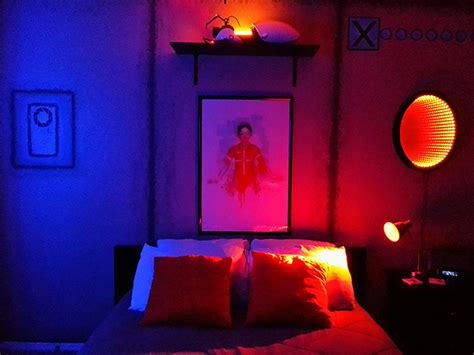 Gamer Creates An Incredible Portal Themed Bedroom