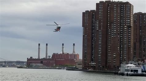 Vip Helicopter Arriving At The Flyblade East 34th Street Heliport In