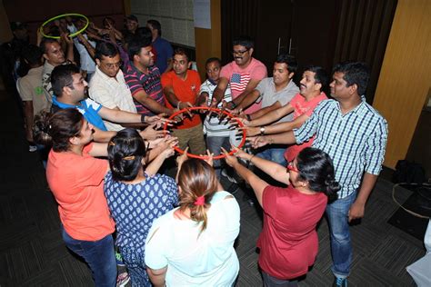 Listing of sites about small group indoor games. Team Building Activities Provider | Build Teamwork