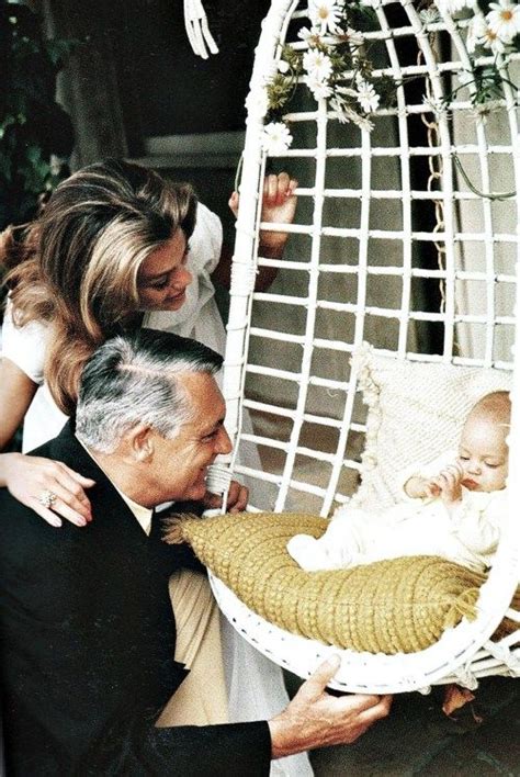 Cary Grant With Wife Dyan Cannon And Daughter Jennifer 1966 Cary Grant Dyan Cannon Hollywood