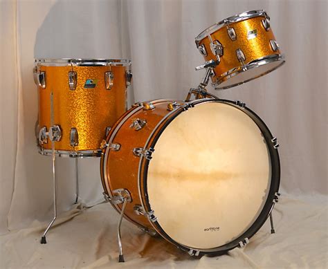 Ludwig Classic Maple 121420 Drum Set Gold Sparkle Reverb