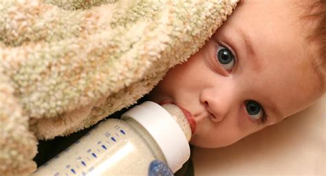 Formula Feeding Helping Your Baby Get Used To The Bottle Babycenter