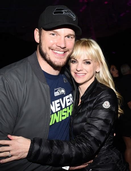 the nice little ritual that chris pratt does for his wife anna faris