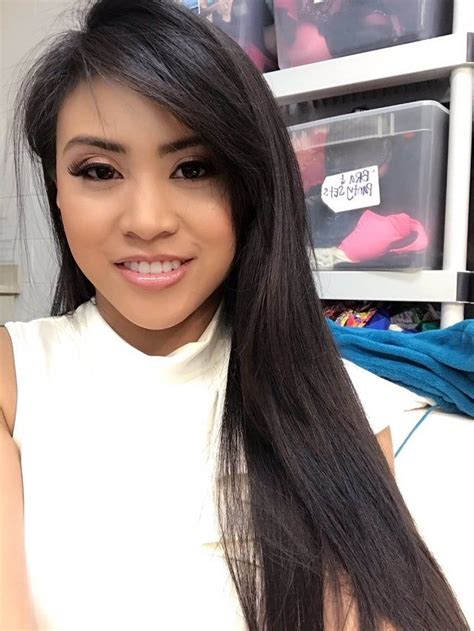 Ember Snow Bio Wiki Net Worth Husband Height And More