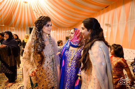 Intimate Nikaah In Kashmir With The Bride In Ethereal Jewellery Wedmegood