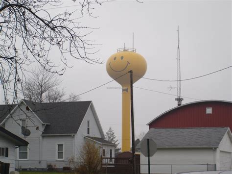 Cool Water Towers Smiley Face Water Tower1 300x225 Innovative And