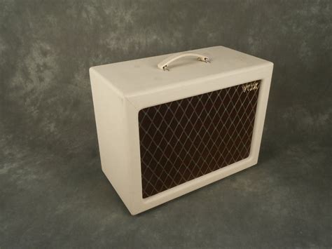 Maybe you would like to learn more about one of these? Vox V112TV 1x12 Speaker Cabinet - 2nd Hand | Rich Tone Music