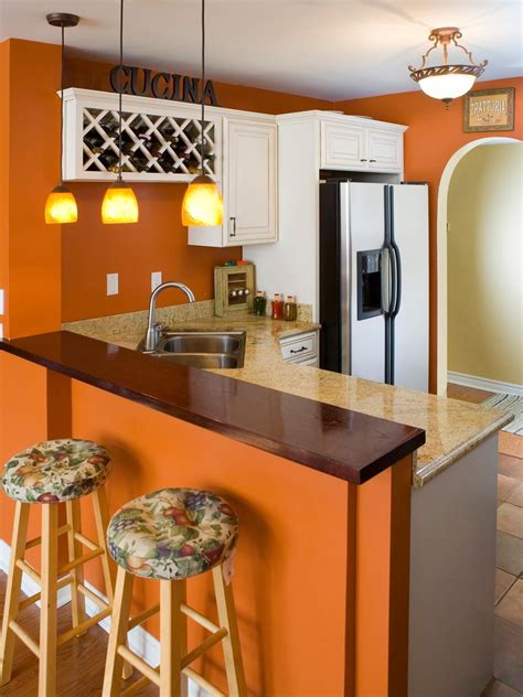 Decorating With Warm Rich Colors Orange Kitchen Walls Kitchen Decor