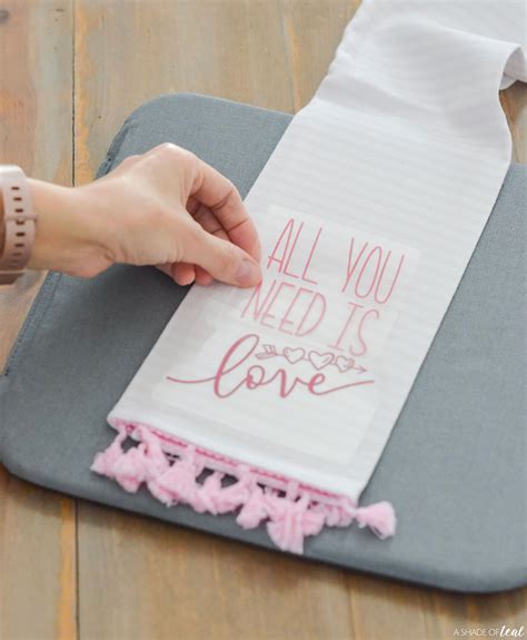 How To Use Cricut Iron On Vinyl Valentines Day Kitchen Towel