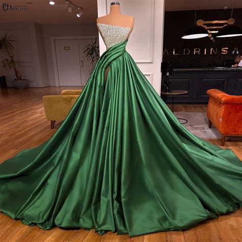 Emerald Green Chiffon Prom Dresses