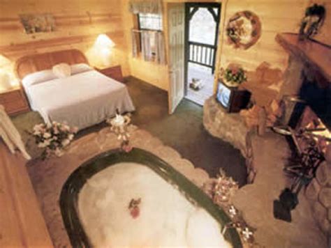 The unit equipped with a kitchen with a dishwasher and oven. BIG BEAR MANOR SPA CABINS - Prices & Campground Reviews ...