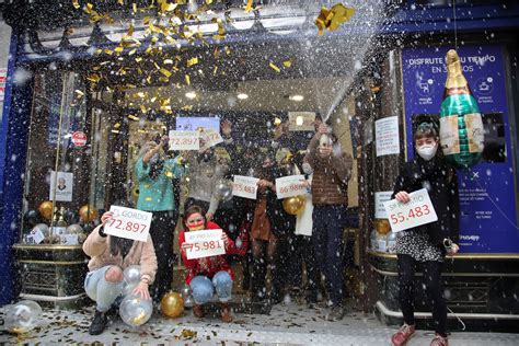 Cómo comprar los décimos de la lotería de Navidad que más tocan en Doña