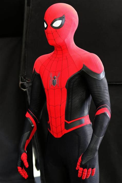 Hq Image Of Spider Mans New Suit Marvelstudios