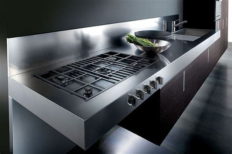 Electric stoves should be unplugged before you start using water on the cooktop or before you start removing burner coils. Kitchen Design Idea - Integrated Cooktop Counter ...