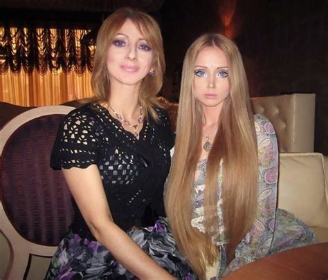Meet Valeria Lukyanova The Human Barbie Who Claims Shes Only Had
