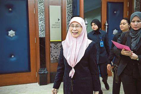 Deputy prime minister datuk seri dr wan azizah wan ismail has expressed her gratitude to all parties involved in the search for. Govt agencies, depts given until next year to set up ...