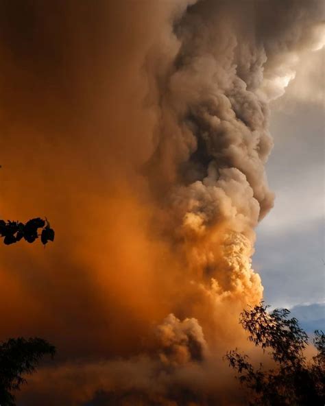 30 Photos Showing How Terrifying The Recent Volcanic