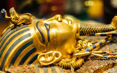 Toutankhamon Les Trésors Du Mystérieux Pharaon Sont De Retour à Paris