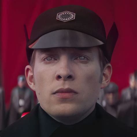 Domhnall Gleeson General Hux Icon Star Wars Characters General Hux
