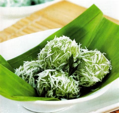 Salah satu jajanan tradisional yang mulai susah ditemukan yakni rangin. INILAH KUE SPESIAL YANG BERNAMA "KLEPON" | klepon share