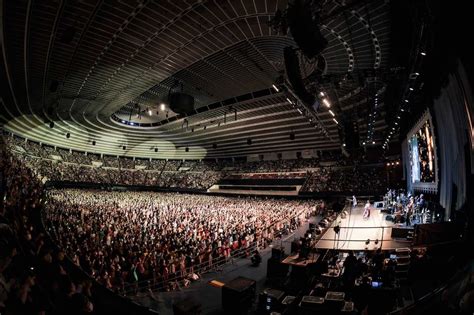 DREAMS COME TRUE、「5つの歌詩（うた）」SUPER LIVE 2022 速報レポート！ | POPSCENE - ポップシーン