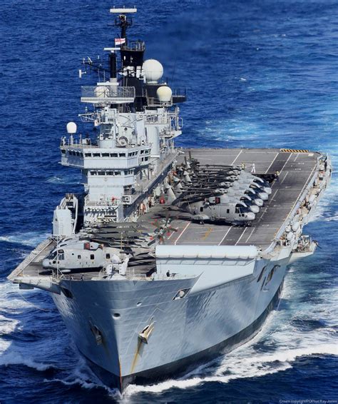 R 06 Hms Illustrious Invincible Aircraft Carrier Royal Navy