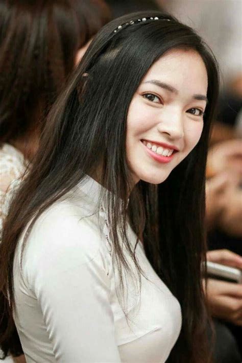 Có thể thấy, châu bùi là một trong số những fashionista hàng đầu việt nam hiện nay. Chau Bui - the girl who conquered any type of hair from ...