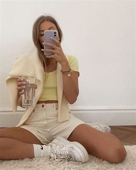 Aesthetic Cute Outfit In 2020 Fashion Inspo Outfits Fashion Preppy