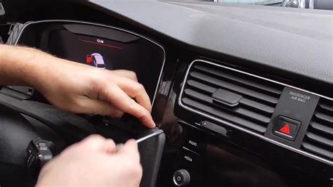 Unser neues alpine autoradio bringt eine eigene blende mit. Tacho Kombiinstrument ausbau VW Golf 7 VII GTI - YouTube
