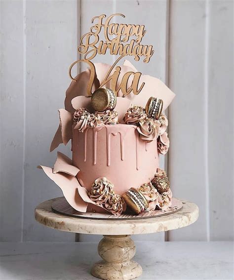 Retirement parties and so on, the candle holder would not break your cake and convenient to use. @fashion_cosmopolitan - F A S H I O N © ® - 《 1 - 10 ...