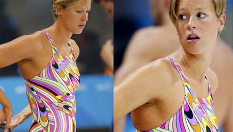 Italian Swimmer Federica Pellegrini Didn T Know Why The Crowd Was Cheering Until She Turned Around