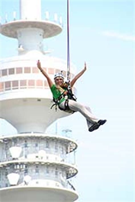 An treppen können trosse einen handlauf ersetzen. Highlight im Olympiapark: Abseilen ins Oympiastadion ...
