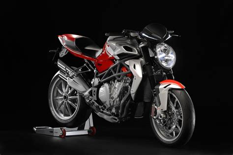 The engine produces a maximum peak. Listino Mv-Agusta Brutale 1090 R Maxi Naked - Moto.Motori.Net