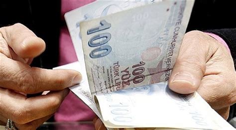 Memur ve memur emekli zammı 2020 için yüzde 4+4 oranında oldu. Memur ve emekli zammı bugün belli olacak