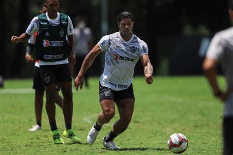 O atacante hulk vai reforçar o atlético mineiro na temporada 2021. Com Hulk fora e Tardelli poupado, Atlético-MG divulga ...